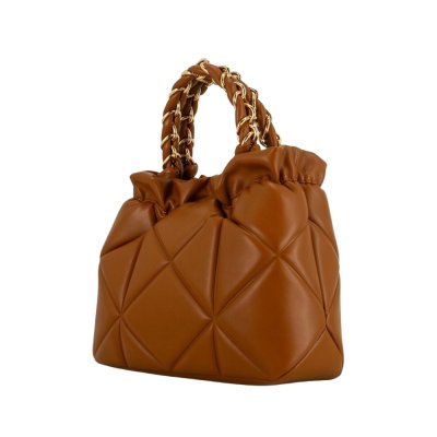 THE EMBOSSED Q BUCKET BAG